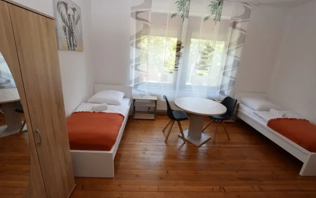 Apartment Ostendplatz