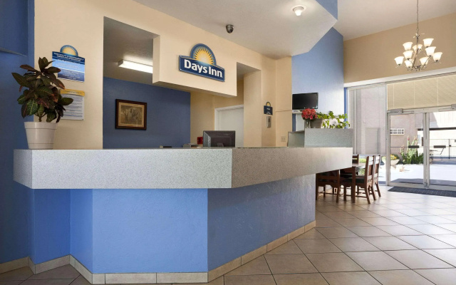 Days Inn & Suites Tucson AZ