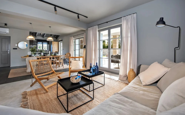 Villa Renata with Pool and Sauna