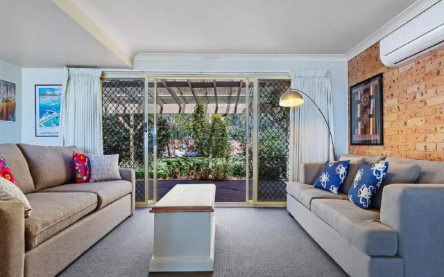 Sandranch, 123 Foreshore Drive