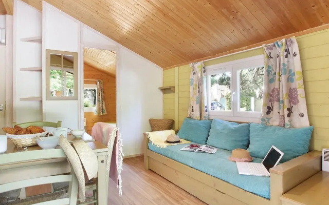 Chalet in Provence With Shady Pine Retreat