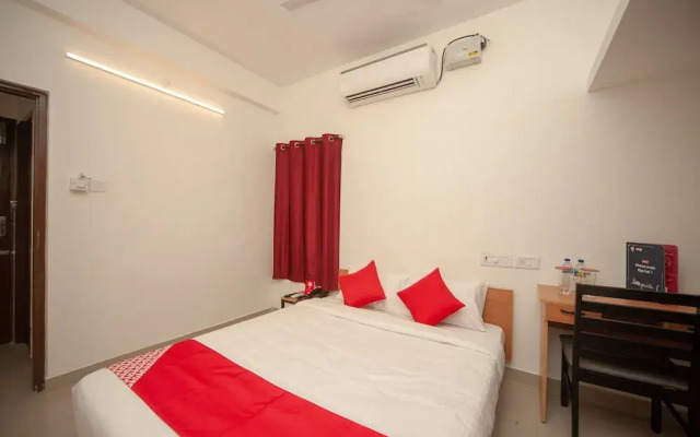 Oyo 24052 Flagship Covelong Residency
