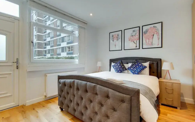 Stunning 4 Bed & 4 Bath House- Hyde Park