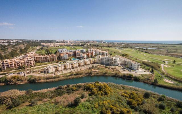 Отель Laguna Resort - Vilamoura Португалия, Виламура - отзывы, цены и фото номеров - забронировать отель Laguna Resort - Vilamoura онлайн вид на фасад