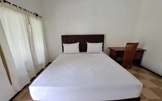 Surfers Beachfront Lombok