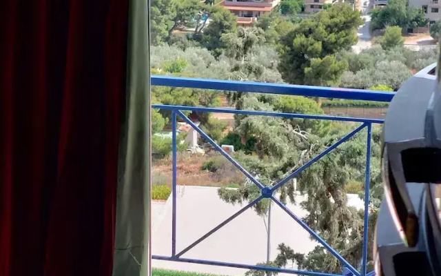 Room in Studio - Athens Airport House For 4 People