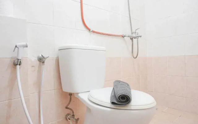 Comfort And Cozy 2Br At Gajah Mada Mediterania Apartment