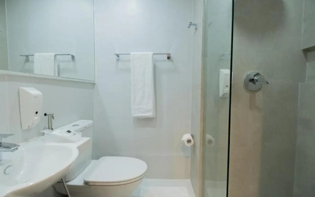 Avior Hotel