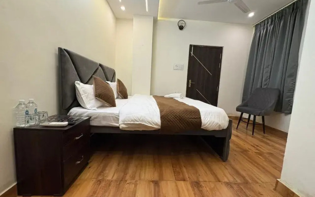AKS Grand Hotel in Varanasi