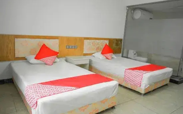 99 Xinyi Hotel (Shanghai Jiuxin Highway Shop)
