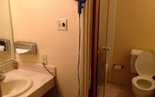 Express Inn Longview