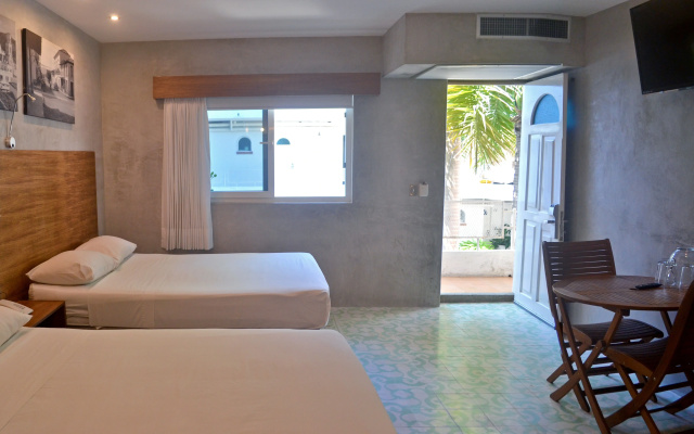 Hotel Rio Malecon