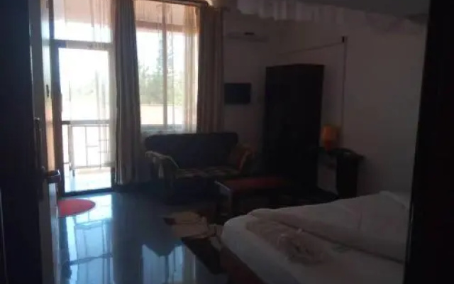 Green Palm Hotel