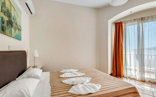 Golden View Beach Hotel