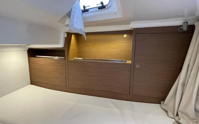 Exclusive Yacht With a Roof Terrace