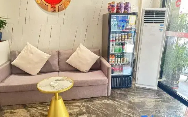 Wanyang Light Luxury Apartment (Bus Station)