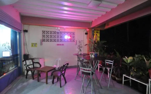 Katerclei Lodge and Serviced Apartelle