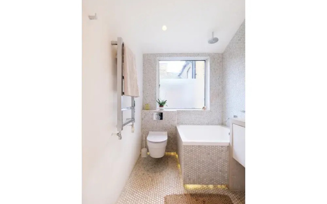 Spacious Modern 3 bed Architect-designed House