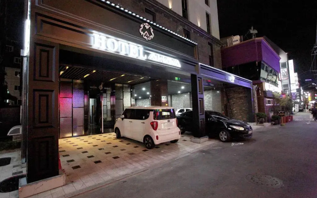 hotelImage