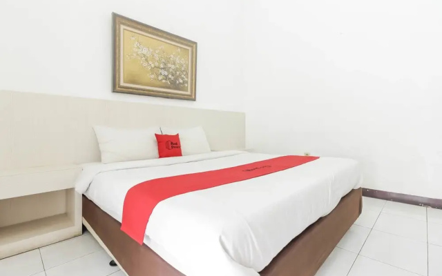 La Mega Hotel Cirebon by Reddoorz