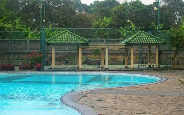 Bumi Ciherang Hotel