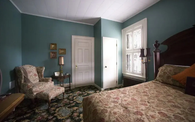 The Peter Herdic Inn