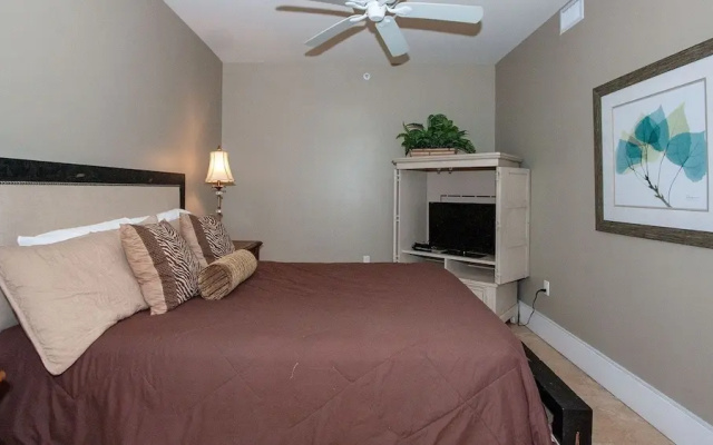 Crc1007 4 Bedroom Condo