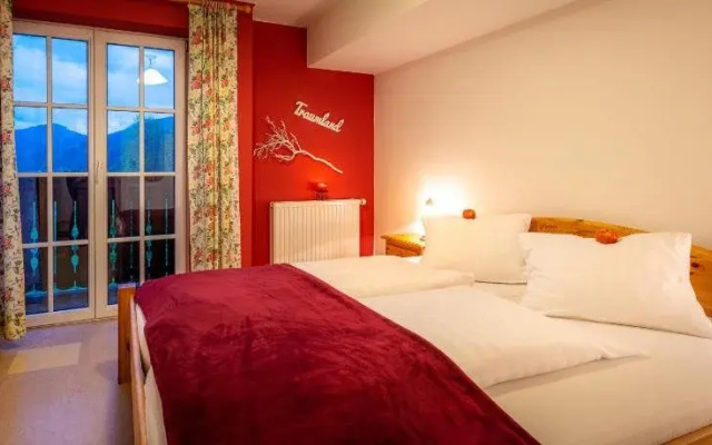 Ferienwohnungen Hotel Garni Dörflerwirt