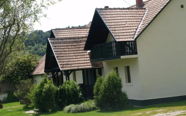 Panzió-Kemping Bekölce