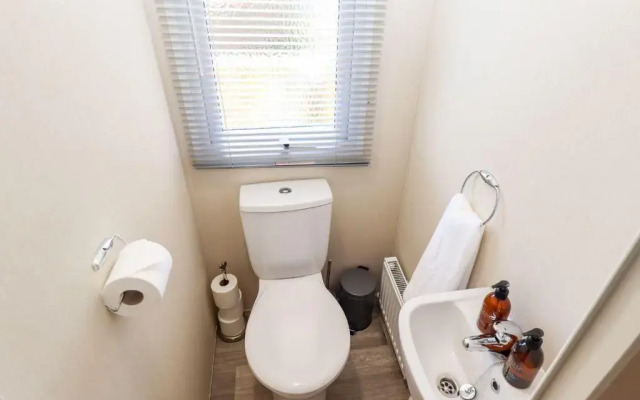 3 Bed New Lodge, Sleeps 4, Pets Welcome