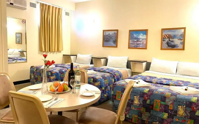 Gateway Motor Inn