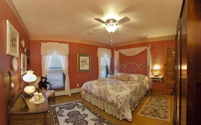 The Historic Elk Mountain Hotel