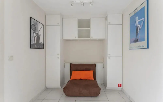 Apartment With Balcony and sea Views