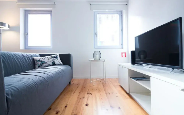 ON Apartments – Violin