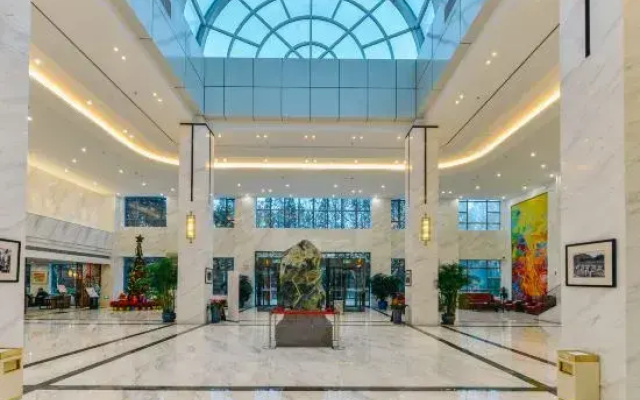 Shanghai Sports University Exchange Center Hotel (Changhai Hospital)