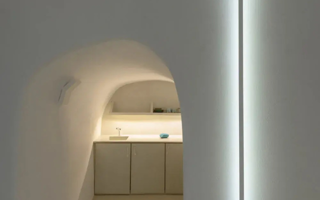 Solstice Luxury Suites