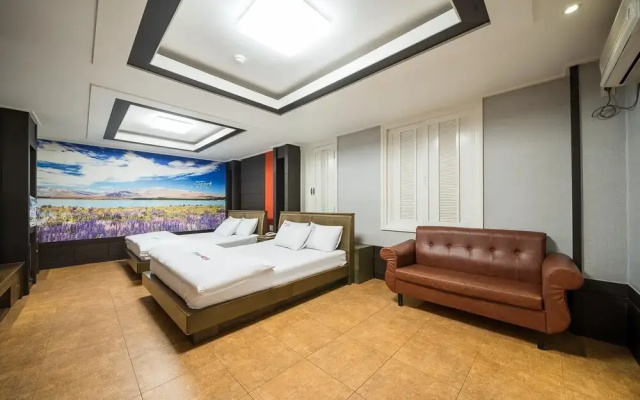 Youngdeok Sea Motel(씨모텔)