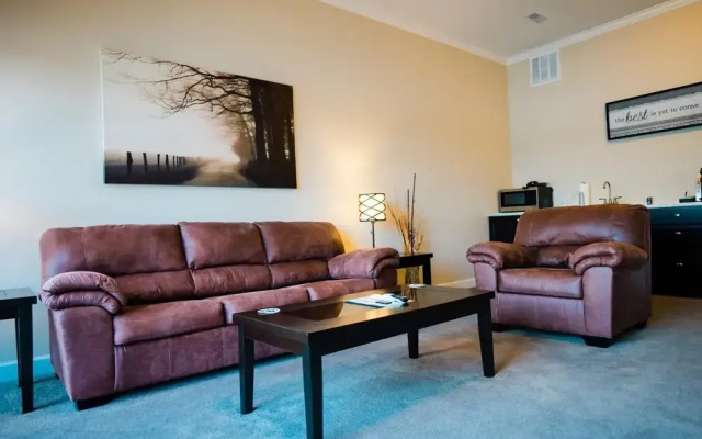 1 Bedroom Lake View Villa - Unit 306