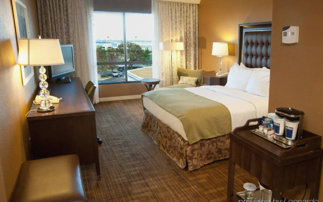 Hilton St. Louis Airport