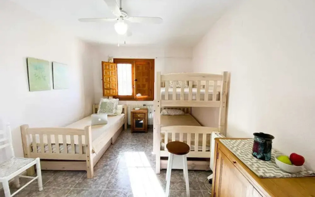 Charming Rural House And Pool 7 Min From The Beach