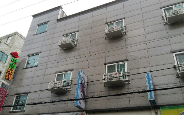 Booyoung Motel