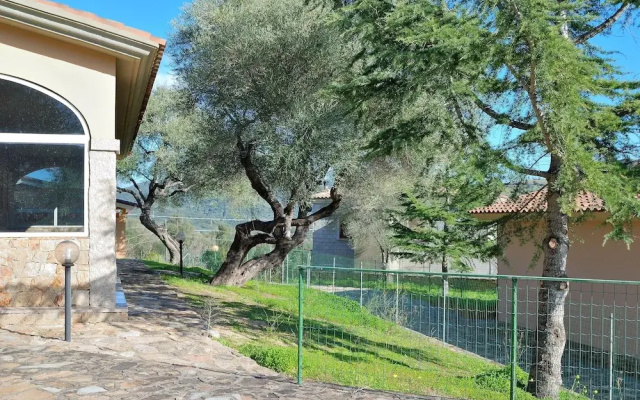 Schifoni House