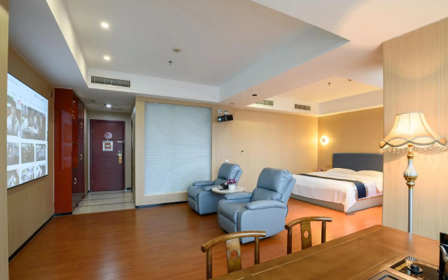 Green Island Holiday Hotel