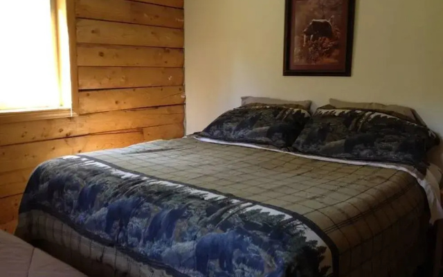 Daniels Lake Lodge B&B