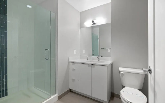 Global Luxury Suites Center City