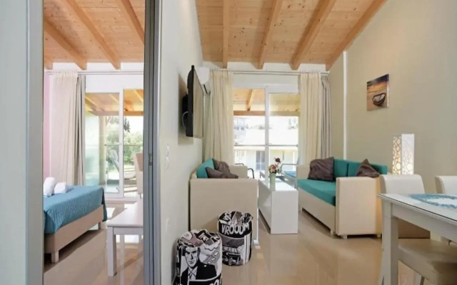 Palapart Gikas Suites And Studios