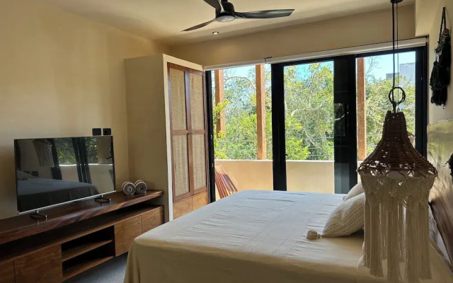 Gym & pool Jungle Studio Retreat C6
