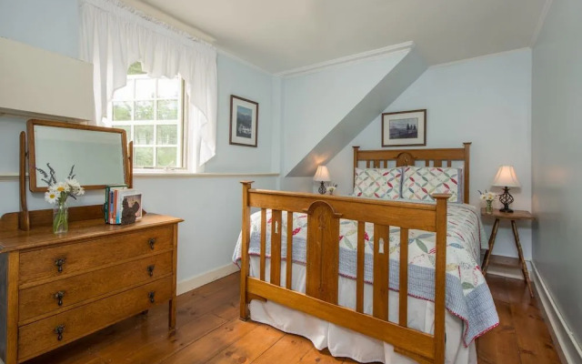 Brass Lantern Inn