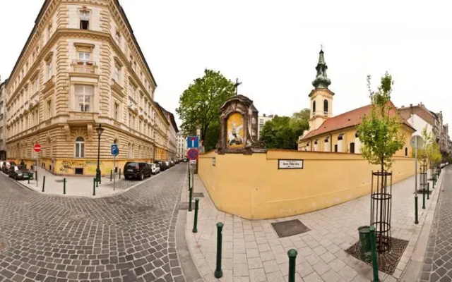 Peregrinus Hotel