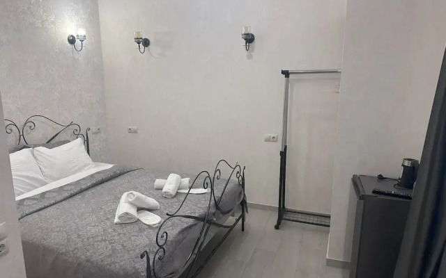 Silver 44 Hotel